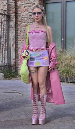 IPA89067389 - During Milan Fashion Week, the real show isn t just on the runways—it s in the city s streets. Milanese street style becomes an open-air stage where eccentricity reveals all its facets.  Copyright: xLucaxPontix xLucaPonti IpaAgencyLucaPonti Ipax IPA89067389