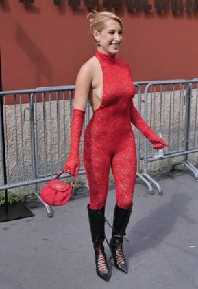 IPA89067437 - During Milan Fashion Week, the real show isn t just on the runways—it s in the city s streets. Milanese street style becomes an open-air stage where eccentricity reveals all its facets.  Copyright: xLucaxPontix xLucaPonti IpaAgencyLucaPonti Ipax IPA89067437