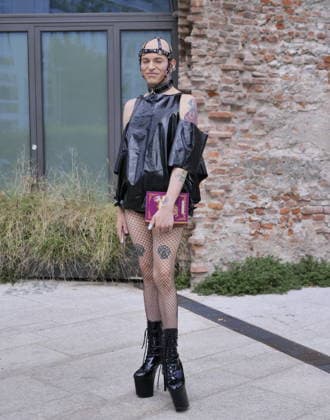 IPA89067447 - During Milan Fashion Week, the real show isn t just on the runways—it s in the city s streets. Milanese street style becomes an open-air stage where eccentricity reveals all its facets.  Copyright: xLucaxPontix xLucaPonti IpaAgencyLucaPonti Ipax IPA89067447