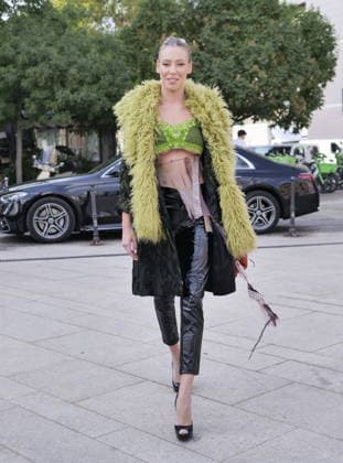 IPA89067509 - During Milan Fashion Week, the real show isn t just on the runways—it s in the city s streets. Milanese street style becomes an open-air stage where eccentricity reveals all its facets.  Copyright: xLucaxPontix xLucaPonti IpaAgencyLucaPonti Ipax IPA89067509