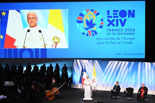 September 28, 2026, Metz, FRANCE: Pope Leo XIV with President of the Republic of France, Emmanuel Macron, during the meeting At the Roots of Europe for Peace and Unity , at the Robert Schuman Conference Centre, Metz, 28 September 2026. ANSA MAURIZIO BRAMBATTI. Metz FRANCE  - ZUMAa110 20260928_zaf_a110_022 Copyright: xMaurizioxBrambattix