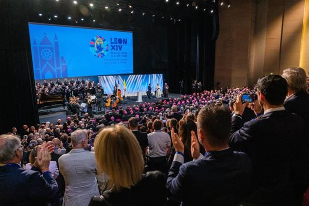 RECORD DATE NOT STATED The Pope in Metz Photo by Arnaud BEINAT Maxppp September 28, 2026, Metz, Moselle, Lorraine, Grand Est, France Address by Pope Leo XIV at the Robert Schuman Convention Center, in the presence of French President Emmanuel Macron and Catholic Cardinal Jean Marc Aveline, President of the French Bishops’ Conference  Copyright: xMAXPPPxArnaudxBeinatx ABE260928-17 ABE260928-17