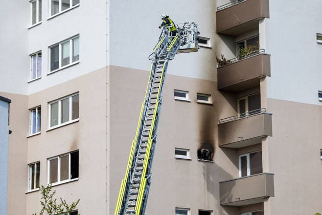 Apartment Completely Destroyed by Fire; Resident Escapes with Minor Injuries from Smoke O
