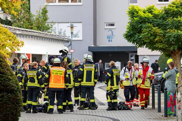 Apartment Completely Destroyed by Fire; Resident Escapes with Minor Injuries from Smoke O