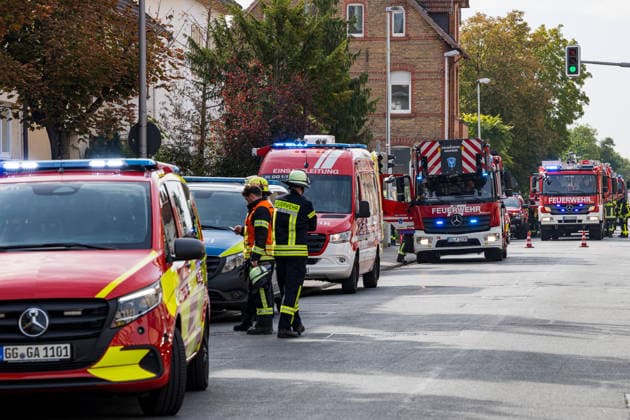 Apartment Completely Destroyed by Fire; Resident Escapes with Minor Injuries from Smoke O