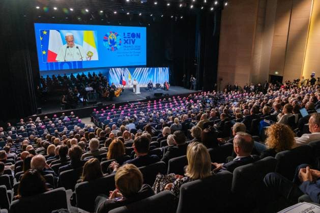 RECORD DATE NOT STATED The Pope in Metz Photo by Arnaud BEINAT Maxppp September 28, 2026, Metz, Moselle, Lorraine, Grand Est, France Address by Pope Leo XIV at the Robert Schuman Convention Center, in the presence of French President Emmanuel Macron and Catholic Cardinal Jean Marc Aveline, President of the French Bishops’ Conference, Metz, France, September 28, 2026 Pope Leo XIV delivers a speech at the Robert Schuman Convention Center in Metz, in the presence of French President Emmanuel Macron and Cardinal Jean Marc Aveline, President of the French Bishops’ Conference, during the Pope’s four-day apostolic visit to France Copyright: xMAXPPPxArnaudxBeinatx ABE260928-09 ABE260928-09