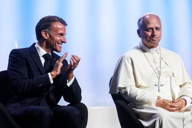 Visit by Pope Leo XVI: Speech on Peace in Metz POPE’S VISIT TO FRANCE PHOTOPQR LE REPUBLICAIN LORRAIN Hugo AZMANI Metz September 28, 2026 Visit by Pope Leo XVI: Speech on Peace in Metz Emmanuel Macron and Pope Leo XIV September 28, 2026, Metz, France Pope Leo XIV is on an apostolic visit to France from September 25 to 28, 2026 With French President Emmanuel Macron Metz, Moselle, Lorraine, France  Copyright: xPHOTOPQR LExREPUBLICAINxLORRAIN xHugoxAZMANIx 20260928RBL8389 20260928RBL8389