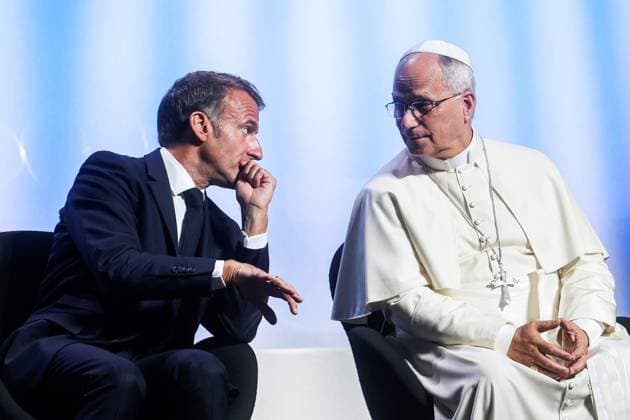 Visit by Pope Leo XVI: Speech on Peace in Metz POPE S VISIT TO FRANCE PHOTOPQR LE REPUBLICAIN LORRAIN Hugo AZMANI Metz September 28, 2026 Visit by Pope Leo XVI: Speech on Peace in Metz Emmanuel Macron and Pope Leo XIV September 28, 2026, Metz, France Pope Leo XIV is on an apostolic visit to France from September 25 to 28, 2026 With French President Emmanuel Macron Metz, Moselle, Lorraine, France  Copyright: xPHOTOPQR LExREPUBLICAINxLORRAIN xHugoxAZMANIx 20260928RBL8402 20260928RBL8402