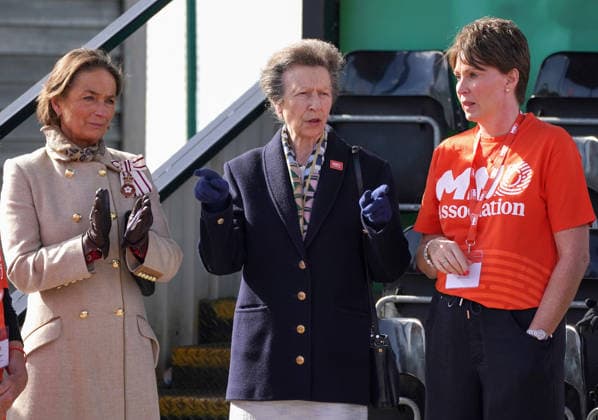 The Princess Royal Meets Sir Kevin Sinfield During His 7 In 7 Challenge YORK, ENGLAND - SEPTEMBER 28: Princess Anne, Princess Royal speaks with Tanya Curry (R), Chief Executive of the Motor Neurone Disease (MND) Association during the 7 in 7: The Grand Finale at the University of York Athletics Track on September 28, 2026 in York, England. Sir Kevin Sinfield is running an ultra marathon every day for seven days to raise money for motor neurone disease (MND) in memory of his former Leeds Rhinos teammate Rob Burrow., Credit:Dominic Lipinski PA ROTA - B68 Avalon United Kingdom, England, York  Copyright: xDominicxLipinskix xPAxROTAx-xB68x xAvalonx 1138881217