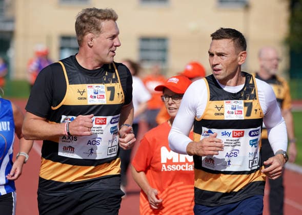 The Princess Royal Meets Sir Kevin Sinfield During His 7 In 7 Challenge YORK, ENGLAND - SEPTEMBER 28: Lewis Moody and Sir Kevin Sinfield run around the track with MND supporters during the 7 in 7: The Grand Finale at the University of York Athletics Track on September 28, 2026 in York, England. Sir Kevin Sinfield is running an ultra marathon every day for seven days to raise money for motor neurone disease (MND) in memory of his former Leeds Rhinos teammate Rob Burrow., Credit:Dominic Lipinski PA ROTA - B68 Avalon United Kingdom, England, York  Copyright: xDominicxLipinskix xPAxROTAx-xB68x xAvalonx 1138881224