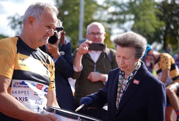 The Princess Royal Meets Sir Kevin Sinfield During His 7 In 7 Challenge YORK, ENGLAND - SEPTEMBER 28: Princess Anne, Princess Royal bangs a drum to start the next stage of the race during the 7 in 7: The Grand Finale at the University of York Athletics Track on September 28, 2026 in York, England. Sir Kevin Sinfield is running an ultra marathon every day for seven days to raise money for motor neurone disease (MND) in memory of his former Leeds Rhinos teammate Rob Burrow., Credit:Dominic Lipinski PA ROTA - B68 Avalon United Kingdom, England, York  Copyright: xDominicxLipinskix xPAxROTAx-xB68x xAvalonx 1138881244