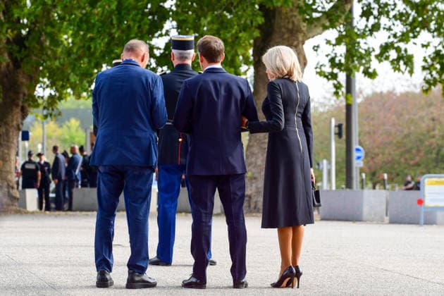 President Emmanuel Macron and his wife, First Lady Brigitte Macron, welcome guests upon their arrival for the At the Roots of Europe for Peace and Unity meeting at the Robert Schuman Conference Center in Metz, France, on September 28, 2026, the final day of the Pope’s visit to France Romain Doucelin Bestimage French President Emmanuel Macron and his wife, First Lady Brigitte Macron, welcome guests upon their arrival for the At the Roots of Europe for Peace and Unity meeting at the Robert Schuman Conference Center in Metz, France, on September 28, 2026, the final day of the Pope’s visit to France Metz, France Copyright: xRomainxDoucelinx xBestimagexRomainxDoucelinx xBestimagex