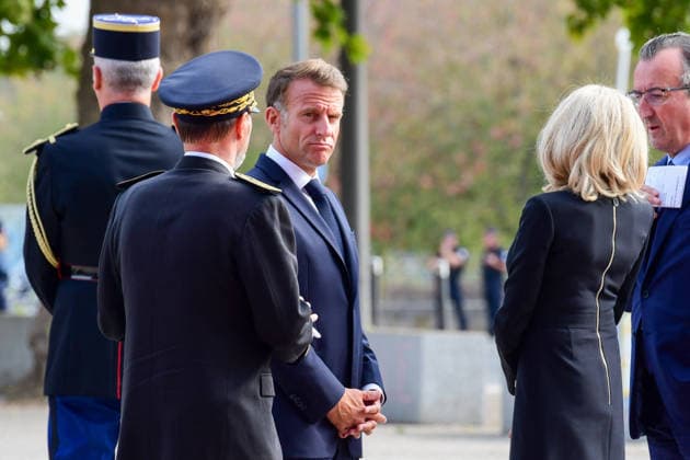 President Emmanuel Macron and his wife, First Lady Brigitte Macron, welcome guests upon their arrival for the At the Roots of Europe for Peace and Unity meeting at the Robert Schuman Conference Center in Metz, France, on September 28, 2026, the final day of the Pope’s visit to France Romain Doucelin Bestimage French President Emmanuel Macron and his wife, First Lady Brigitte Macron, welcome guests upon their arrival for the At the Roots of Europe for Peace and Unity meeting at the Robert Schuman Conference Center in Metz, France, on September 28, 2026, the final day of the Pope’s visit to France Metz, France Copyright: xRomainxDoucelinx xBestimagexRomainxDoucelinx xBestimagex