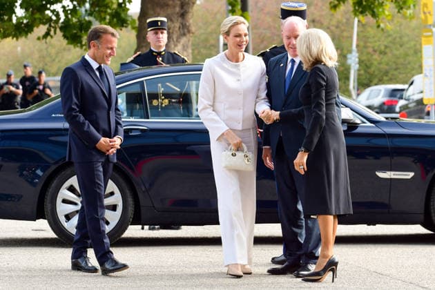 President Emmanuel Macron and his wife, First Lady Brigitte Macron, welcome Prince Albert II of Monaco and Princess Charlène of Monaco upon their arrival for the At the Roots of Europe for Peace and Unity meeting at the Robert Schuman Conference Center in Metz, France, on September 28, 2026, the final day of the Pope’s visit to France. Romain Doucelin Bestimage French President Emmanuel Macron and his wife, First Lady Brigitte Macron, welcome guests upon their arrival for the At the Roots of Europe: For Peace and Unity meeting at the Robert Schuman Conference Center in Metz, France, on September 28, 2026, the final day of the Pope’s visit to France Metz, France Copyright: xRomainxDoucelinx xBestimagexRomainxDoucelinx xBestimagex