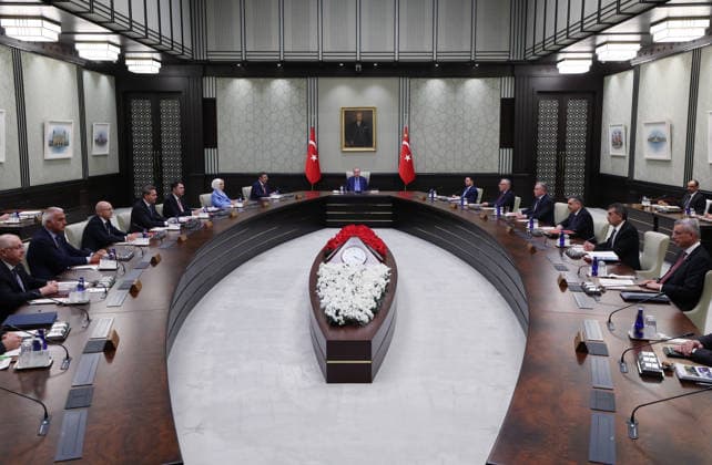 Turkish President Erdogan chairs the cabinet meeting in Ankara ANKARA, TURKIYE - SEPTEMBER 28: (----EDITORIAL USE ONLY - MANDATORY CREDIT - TURKISH PRESIDENCY MURAT CETINMUHURDAR HANDOUT - NO MARKETING NO ADVERTISING CAMPAIGNS - DISTRIBUTED AS A SERVICE TO CLIENTS----) Turkish President Recep Tayyip Erdogan chairs the cabinet meeting at the Presidential Complex in Ankara, Turkiye on September 28, 2026. Turkish Presidency Murat Cetinmuhurdar Handout Anadolu Ankara Turkey. Editorial use only. Please get in touch for any other usage.  Copyright: x2026xAnadoluxTurkishxPresidencyx MuratxCetinmuhurdarx xHandoutx
