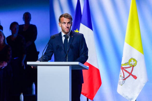 Pope Leo XIV in France - Meeting For Peace And Unity in Metz Pope Leo XIV, Cardinal Jean-Marc Aveline, and French President Emmanuel Macron attend the At the Roots of Europe: For Peace and Unity meeting at the Robert Schuman Conference Centre in Metz, France on September 28, 2026, the final day of the Pope s visit to France. Photo by Romain Doucelin Pool ABACAPRESS.COM Metz France  Copyright: xDoucelinxRomain ABACAx