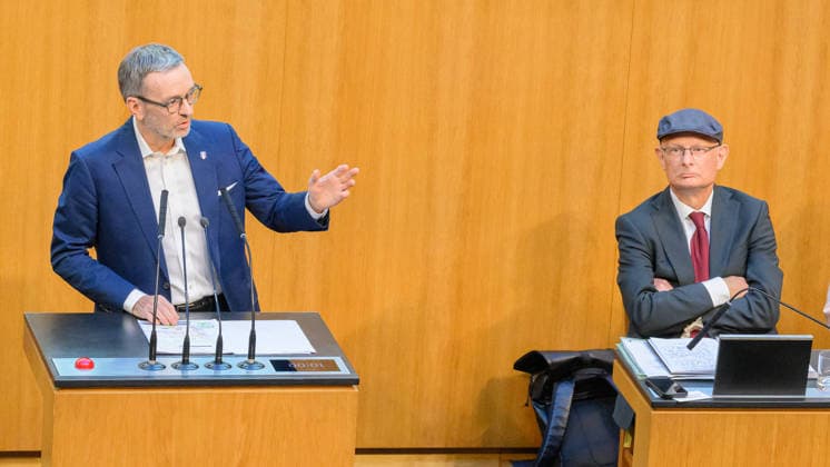 Vienna, September 28, 2026 99th Session of the National Council Special session on the federal government’s fuel price rebate PHOTO: FPÖ Caucus Leader Herbert Kickl and Finance Minister Markus Marterbauer (SPÖ) 99th Session of the Austrian National Council Special session on the adoption of the f