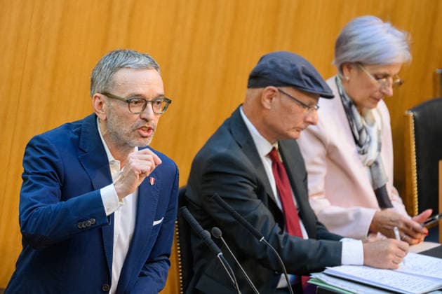 Vienna, September 28, 2026—99th Session of the National Council: Special Session to Approve the Federal Government’s Fuel Price Rebate PHOTO: FPÖ Caucus Leader Herbert Kickl, Finance Minister Markus Marterbauer (SPÖ) and Justice Minister Anna Sporrer (SPÖ) 99t