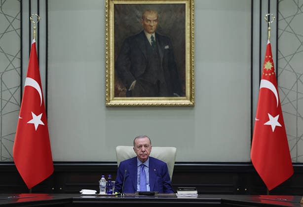 Turkish President Erdogan Chairs Presidential Cabinet Meeting in Ankara Turkish President Recep Tayyip Erdogan chairs a Presidential Cabinet meeting at the Presidential Complex in Ankara, Turkey, on September 28, 2026. Photo by Turkish presidency apaimages Istanbul Istanbul Turkey 280926_Turkey_TPO_00(5) Copyright: xapaimagesxTurkishxpresidencyx xapaimagesx