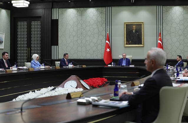 Turkish President Erdogan Chairs Presidential Cabinet Meeting in Ankara Turkish President Recep Tayyip Erdogan chairs a Presidential Cabinet meeting at the Presidential Complex in Ankara, Turkey, on September 28, 2026. Photo by Turkish presidency apaimages Istanbul Istanbul Turkey 280926_Turkey_TPO_00(8) Copyright: xapaimagesxTurkishxpresidencyx xapaimagesx