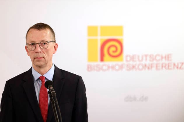Matthias Kopp at the opening press conference for the fall plenary assembly of the German Bishops Conference at the Fulda Cathedral Parish Center, September 28, 2026 Foto:xP.xBackx xFuturexImagex bischofskonferenz_6914