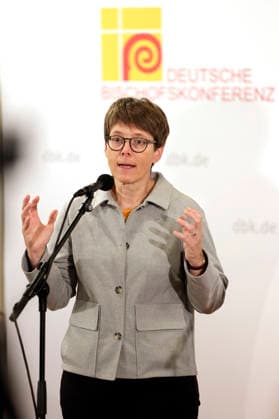 Beate Gilles at the opening press conference for the fall plenary assembly of the German Bishops Conference at the Fulda Cathedral Parish Center, September 28, 2026 Foto:xP.xBackx xFuturexImagex bischofskonferenz_6917