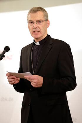 Heiner Wilmer at the opening press conference for the fall plenary assembly of the German Bishops Conference at the Fulda Cathedral Parish Center, September 28, 2026 Foto:xP.xBackx xFuturexImagex bischofskonferenz_6923