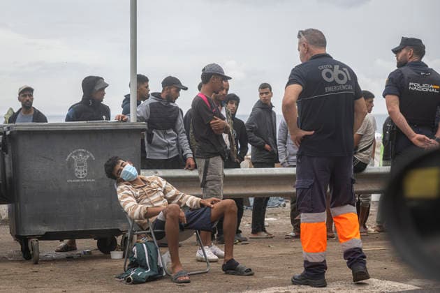 Rain Affects the Beach Settlements at El Trampolín in Ceuta; Migrants Receive Medical Care, as of September 28, 2026, in Ceuta, Spain. Around 3,000 migrants remain in makeshift settlements on Ceuta’s beaches following the mass influx recorded in late July. Continuous rain is flooding the ground and damaging the shacks built from cardboard, plastic, cardboard, and sheets on El Trampolín Beach. SEPTEMBER 28, 2026, Ceuta, Spain  Copyright: xMarcosxMorenox 7806294