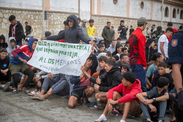 Rain Affects the Beach Settlements at El Trampolín in Ceuta; Migrant Children Call on Spain for Protection, September 28, 2026, in Ceuta, Spain. Around 3,000 migrants remain in makeshift settlements on Ceuta’s beaches following the mass influx recorded in late July. Continuous rain is flooding the ground and affecting the shacks built with reeds, plastic sheeting, cardboard, and sheets on El Trampolín Beach. SEPTEMBER 28, 2026, Ceuta, Ceuta, Spain  Copyright: xMarcosxMorenox 7806332
