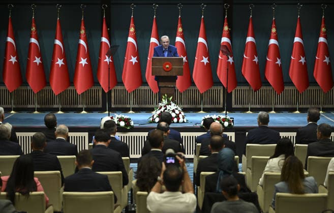 Turkish President Recep Tayyip Erdogan ANKARA, TURKIYE - SEPTEMBER 28: Turkish President Recep Tayyip Erdogan makes statements following a cabinet meeting held at the Presidential Complex in Ankara, Turkiye, on September 28, 2026. Utku Ucrak Anadolu Ankara Turkey. Editorial use only. Please get in touch for any other usage.  Copyright: x2026xAnadoluxUtkuxUcrakx