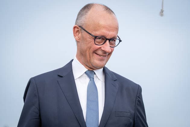 Chancellor Friedrich Merz during the dedication ceremony on the Gustav Heinemann Bridge in Saarlouis; dedication of Helmut Kohl Street and Rue François Mitterrand in Saarlouis, Saarlouis, Saarland, Germany; Gustav Heinemann Bridge