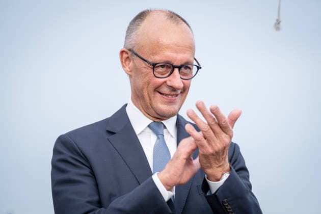 Chancellor Friedrich Merz during the dedication ceremony on the Gustav Heinemann Bridge in Saarlouis; dedication of Helmut Kohl Street and Rue François Mitterrand in Saarlouis, Saarlouis, Saarland, Germany; Gustav Heinemann Bridge