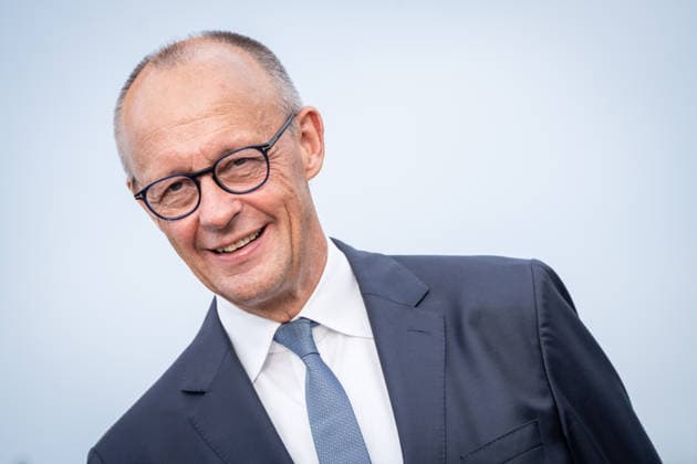 Chancellor Friedrich Merz during the dedication ceremony on the Gustav Heinemann Bridge in Saarlouis; dedication of Helmut Kohl Street and Rue François Mitterrand in Saarlouis, Saarlouis, Saarland, Germany; Gustav Heinemann Bridge
