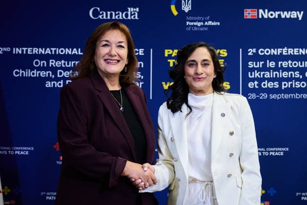 September 28, 2026, Toronto, On, Canada: European Commissioner for the Mediterranean Dubravka Suica, left, and Minister of Foreign Affairs Anita Anand meet before a bilateral meeting at the Pathways to Peace conference on the return of Ukrainian children held by Russian officials in Toronto, on Monday, Sept. 28, 2026. Toronto Canada  - ZUMAc35_ 20260928_zaf_c35_079 Copyright: xSammyxKoganx