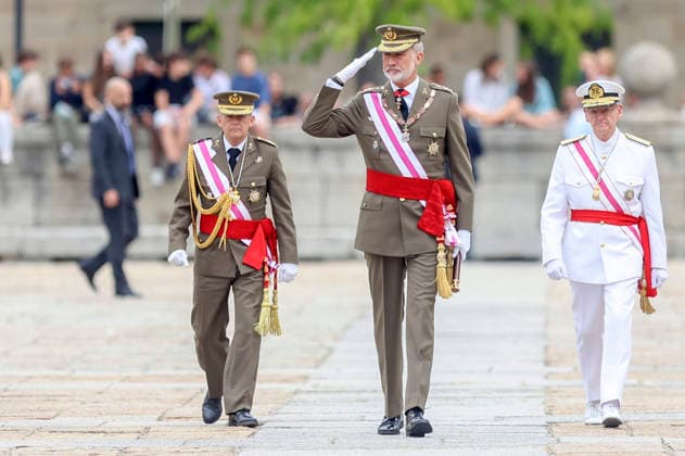 King Felipe VI of Spain at the award ceremony for the Order of Saint Hermenegild and the military parade at the Monastery of El Escorial, San Lorenzo de El Escorial, September 28, 2026 Foto:xDyDxFotografosx xFuturexImagex felipe_6905