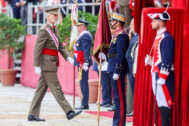 King Felipe VI of Spain at the award ceremony for the Order of Saint Hermenegild and the military parade at the Monastery of El Escorial, San Lorenzo de El Escorial, September 28, 2026 Foto:xDyDxFotografosx xFuturexImagex felipe_6913