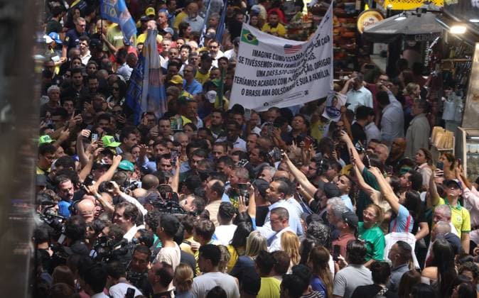 RECORD DATE NOT STATED Flavio Bolsonaro, Ricardo Nunes, and Tarcisio de Freitas campaign at the Sao Paulo Municipal Market. Sao Paulo (SP), 09 28 2026 2026 elections campaign Presidential candidate Flavio Bolsonaro (PL), Sao Paulo governor and candidate for re-election Tarcisio de Freitas (Republicanos) and Sao Paulo mayor Ricardo Nunes (MDB) participate in a campaign event at the Sao Paulo Municipal Market, in the central region of the Sao Paulo capital, this Monday (28).(Foto: Leco Viana Thenews2 imago images) Flavio Bolsonaro, Ricardo Nunes, and Tarcisio de Freitas campaign at the Sao Paulo Municipal Market.  Copyright: xLecoxVianax