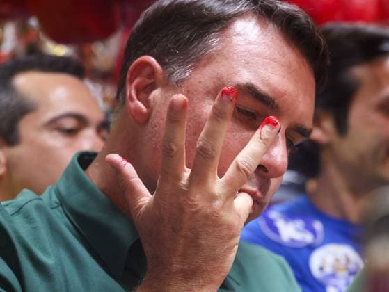 RECORD DATE NOT STATED Flavio Bolsonaro, Ricardo Nunes, and Tarcisio de Freitas campaign at the Sao Paulo Municipal Market. Sao Paulo (SP), 09 28 2026 2026 elections campaign Presidential candidate Flavio Bolsonaro (PL), Sao Paulo governor and candidate for re-election Tarcisio de Freitas (Republicanos) and Sao Paulo mayor Ricardo Nunes (MDB) participate in a campaign event at the Sao Paulo Municipal Market, in the central region of the Sao Paulo capital, this Monday (28).(Foto: Leco Viana Thenews2 imago images) Flavio Bolsonaro, Ricardo Nunes, and Tarcisio de Freitas campaign at the Sao Paulo Municipal Market.  Copyright: xLecoxVianax