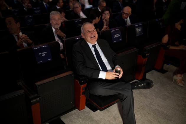 Sánchez and Illa Attend the IV Vanguardia Awards Ceremony in Barcelona The Minister of Industry and Tourism, Jordi Hereu, during the IV Vanguardia Awards ceremony on September 28, 2026, in Barcelona, Catalonia, Spain. These awards bring together more than 1,200 dignitaries to honor winners in ten categories focused on sustainability, innovation, culture, and civic engagement. SEPTEMBER 28, 2026 Lorena Sopê Barcelona Catalonia Barcelona Catalonia Spain  Copyright: xLorenaxSopÃªnax 7806692
