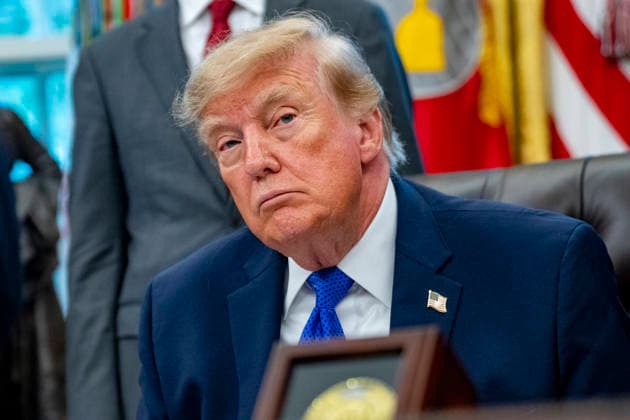 President Donald Trump delivers an announcement in the Oval Office of the White House in Washington, DC on Monday, September 28, 2026. Trump announced a nearly $18 billion investment by Mesabi Metallics to build the largest steel plant in U.S. history in Iowa.  WAP20260928344 BONNIExCASH