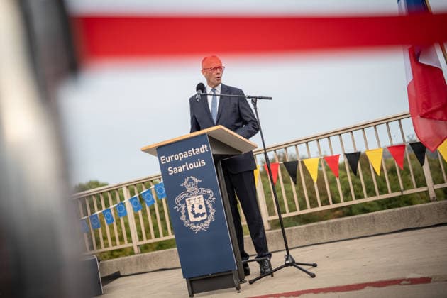 Chancellor Friedrich Merz during the dedication ceremony on the Gustav Heinemann Bridge in Saarlouis; dedication of Helmut Kohl Street and Rue François Mitterrand in Saarlouis, Saarlouis, Saarland, Germany; Gustav Heinemann Bridge