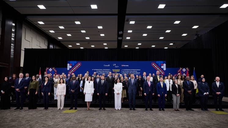 September 28, 2026, Toronto, On, Canada: Minister of Foreign Affairs Anita Anand, centre, pauses for a photo alongside foreign ministers, representatives and delegates at the Pathways to Peace conference on the return of Ukrainian children held by Russian officials in Toronto, on Monday, Sept. 28, 2026. Toronto Canada  - ZUMAc35_ 20260928_zaf_c35_146 Copyright: xSammyxKoganx