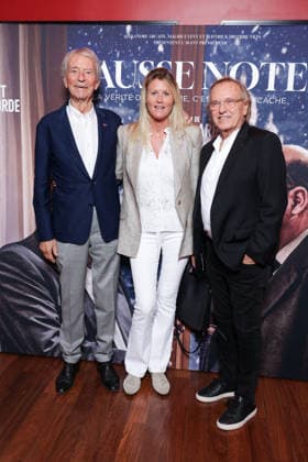 Fausse Note Premiere - Paris Jean-Claude Narcy, Alice Bertheaume and Alexandre Arcady attend the photocall for the premiere of Fausse Note held at the Publicis Cinema in Paris, France on September 28, 2026. Photo by David Boyer ABACAPRESS.COM Paris France  Copyright: xBoyerxDavid ABACAx
