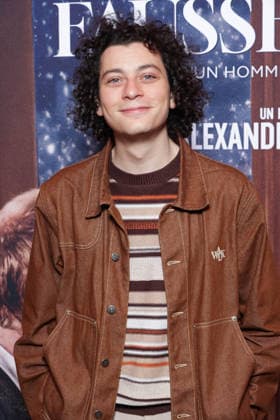 Fausse Note Premiere - Paris Roman Doduik attends the photocall for the premiere of Fausse Note held at the Publicis Cinema in Paris, France on September 28, 2026. Photo by David Boyer ABACAPRESS.COM Paris France  Copyright: xBoyerxDavid ABACAx