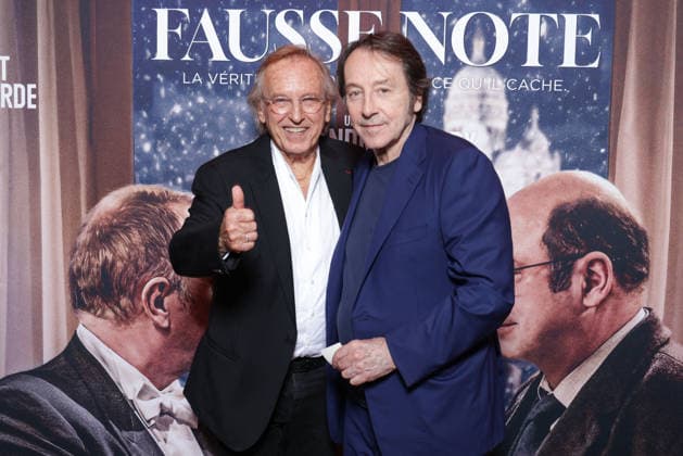 Fausse Note Premiere - Paris Alexandre Arcady and Jean-Hugues Anglade attend the photocall for the premiere of Fausse Note held at the Publicis Cinema in Paris, France on September 28, 2026. Photo by David Boyer ABACAPRESS.COM Paris France  Copyright: xBoyerxDavid ABACAx