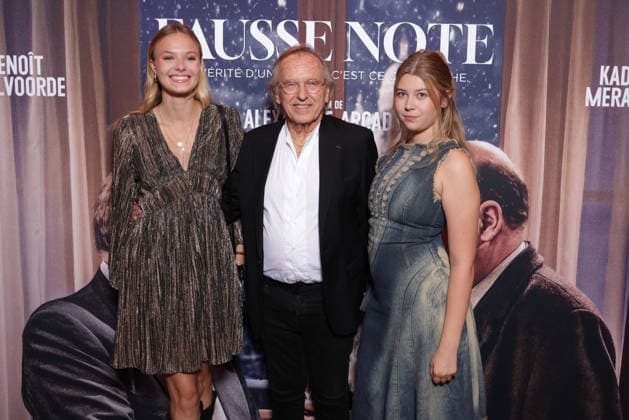 Fausse Note Premiere - Paris Sarah Desanges, Alexandre Arcady and Enaelle Dion attend the photocall for the premiere of Fausse Note held at the Publicis Cinema in Paris, France on September 28, 2026. Photo by David Boyer ABACAPRESS.COM Paris France  Copyright: xBoyerxDavid ABACAx