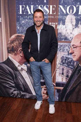 Fausse Note Premiere - Paris Bernard Montiel attends the photocall for the premiere of Fausse Note held at the Publicis Cinema in Paris, France on September 28, 2026. Photo by David Boyer ABACAPRESS.COM Paris France  Copyright: xBoyerxDavid ABACAx