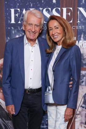 Fausse Note Premiere - Paris Gilbert Coullier and Nicole Coullier attend the photocall for the premiere of Fausse Note held at the Publicis Cinema in Paris, France on September 28, 2026. Photo by David Boyer ABACAPRESS.COM Paris France  Copyright: xBoyerxDavid ABACAx