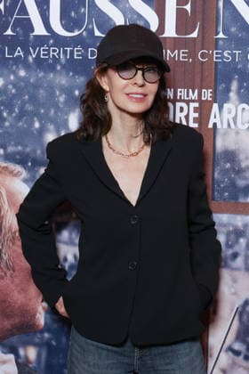 Fausse Note Premiere - Paris Anne Parillaud attends the photocall for the premiere of Fausse Note held at the Publicis Cinema in Paris, France on September 28, 2026. Photo by David Boyer ABACAPRESS.COM Paris France  Copyright: xBoyerxDavid ABACAx