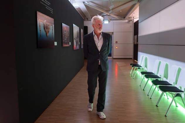 Tübingen, Gysis Encounters at the Neues Kunstmuseum with Rufus Beck, September 28, 2026 Rufus Beck backstage shortly before his performance